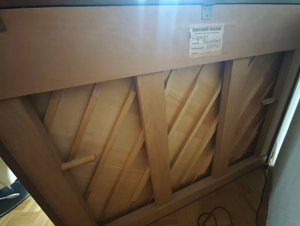 Ed. Seiler Piano, 108 cm – Kitzingen – Walnut – Very good condition – Built ca. - Image 3 of 5