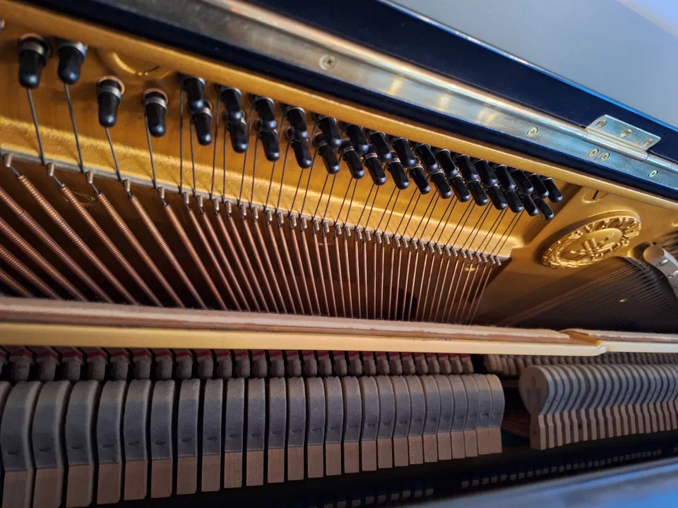 Yamaha U1 Klavier - Bild 6 von 6