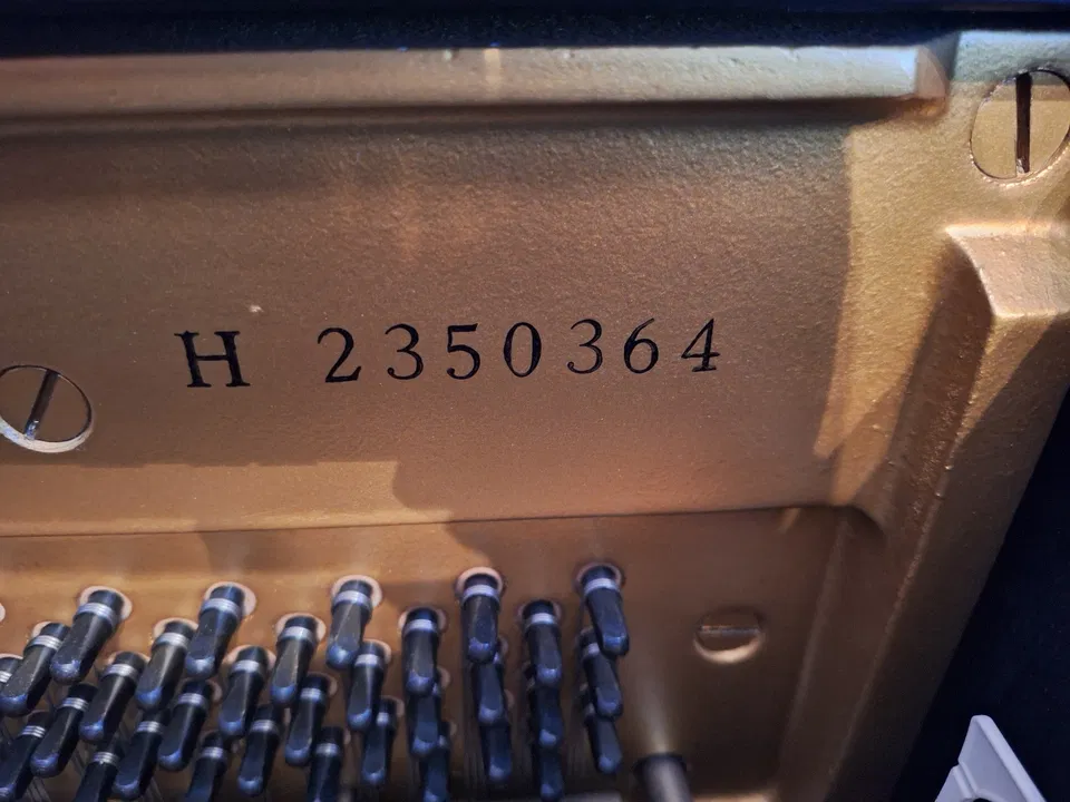 Yamaha U1 Klavier - Bild 5 von 6