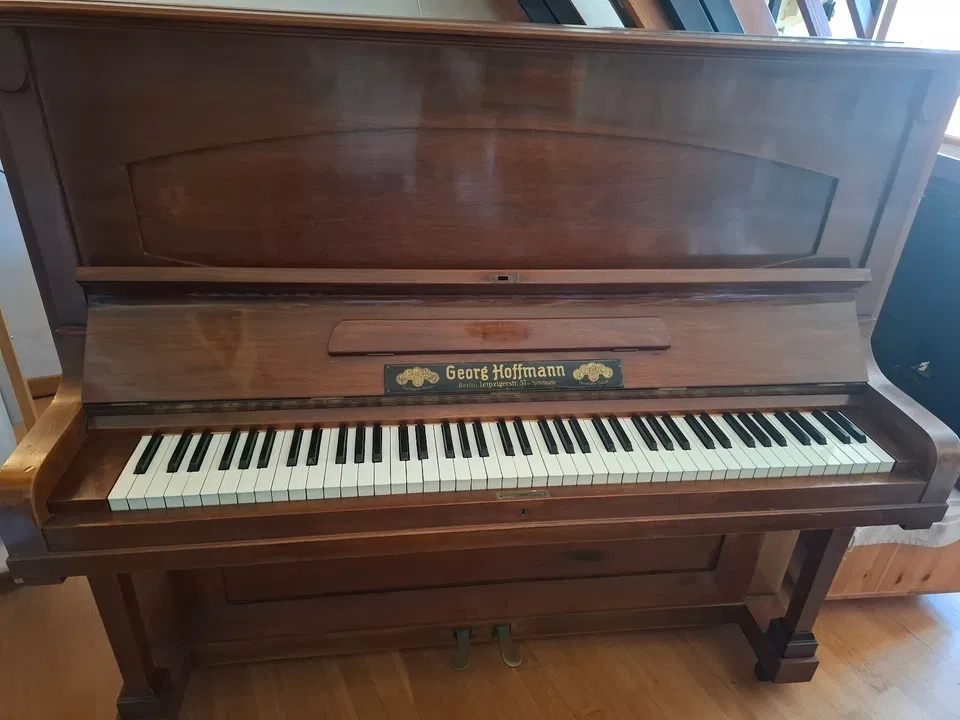Klavier Hoffmann - Bild 1 von 6