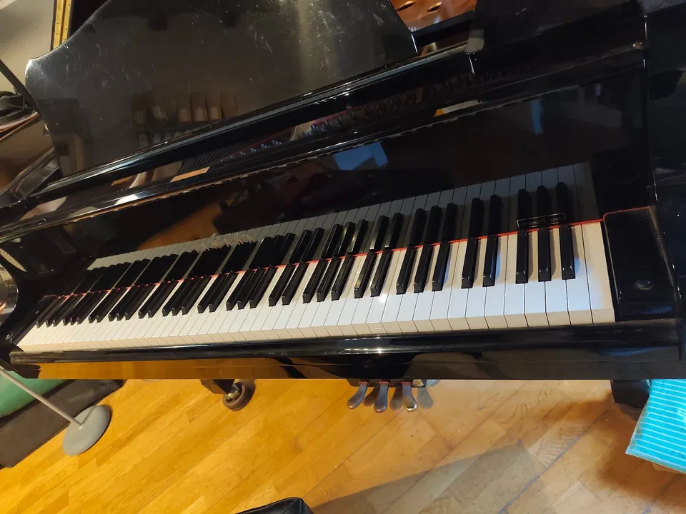Yamaha C2 Flügel · Baujahr 2000 · Hochglanzschwarz - Bild 4 von 6